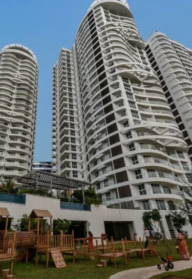 Tritvam-Exterior